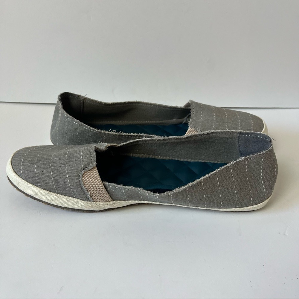 Reef Summer Slip On Gray Striped Shoes 8.5 - Picture 8 of 10